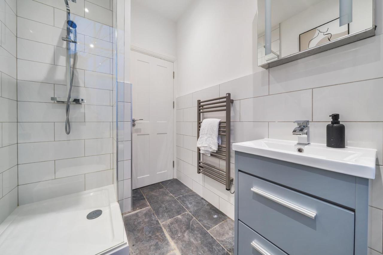 Modern, City Centre -2 Bedroom Apartments Reading Dış mekan fotoğraf